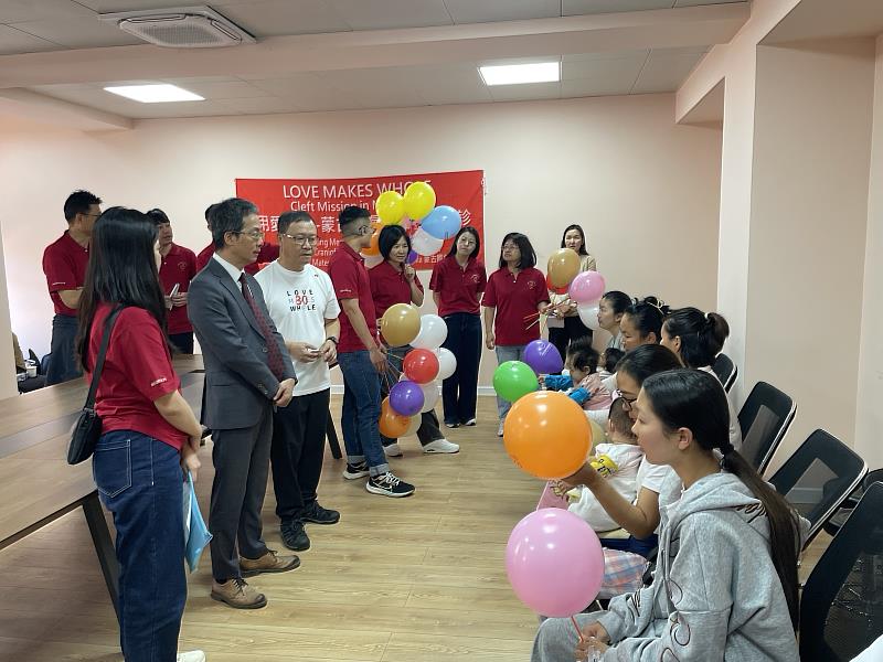 台灣義診團本年執行20台手術，為蒙古唇顎裂孩童重拾希望。