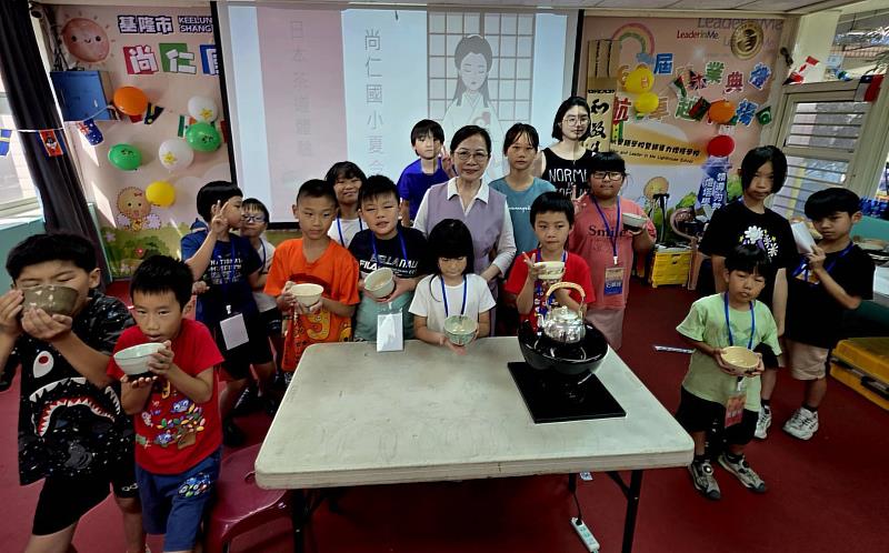 景文科大辦國小夏令營 認識多元文化並扎根反毒意識