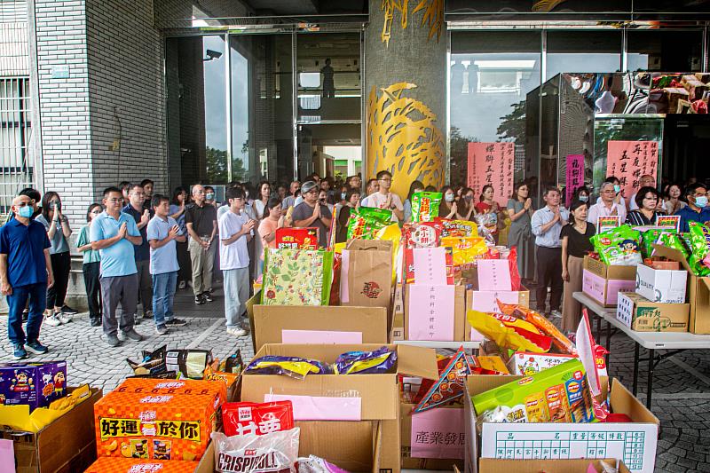 嘉義縣政府舉行中元普渡，祈求縣政順遂四時無災。
