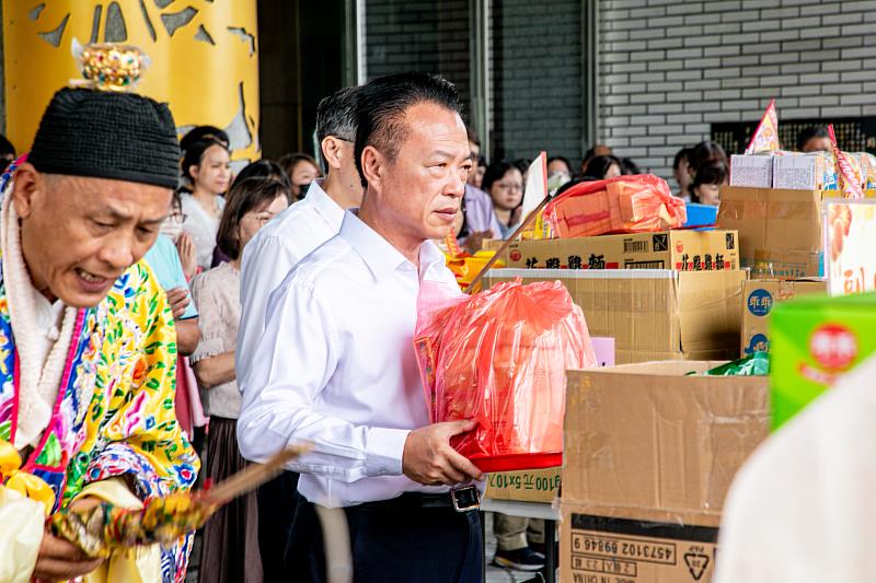 嘉義縣政府舉行中元普渡，祈求縣政順遂四時無災。