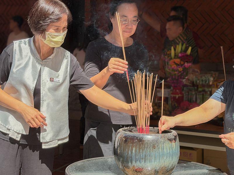 館內各櫃位夥伴與3樓光點藝術中心團隊共同參與。