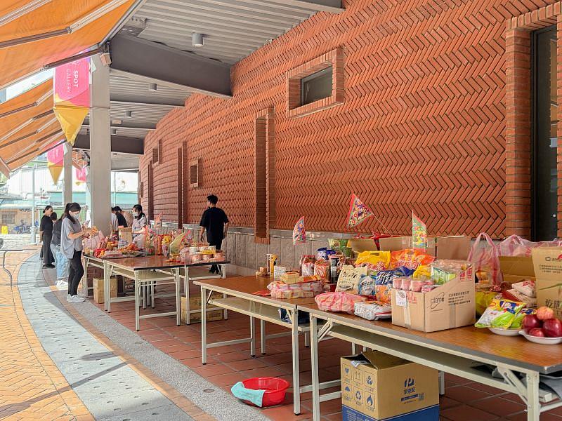 此次中元普渡不僅延續臺灣傳統習俗,也凝聚館內夥伴共同守護空間的心意。