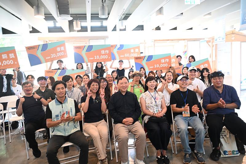 2026臺東國際青年工藝設計營成果揭曉 青年走入山海聚落激盪工藝新火花 角琉璃工坊胡宥寧《Nasi》榮獲金獎