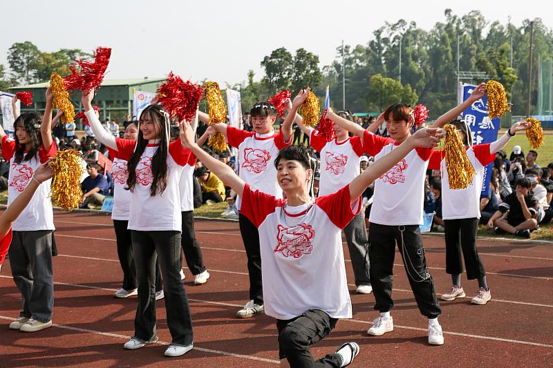 南華大學透過多元健康促進活動,鼓勵師生養成健康生活習慣,實踐SDG 3「健康與福祉」。