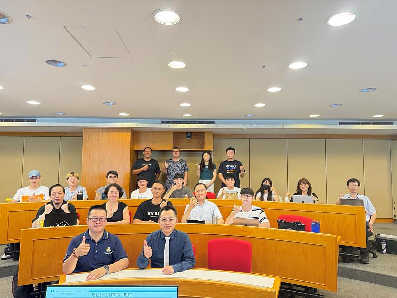 亞大舉辦ISO 42001內部稽核員課程，培養人工智慧治理專業能力。