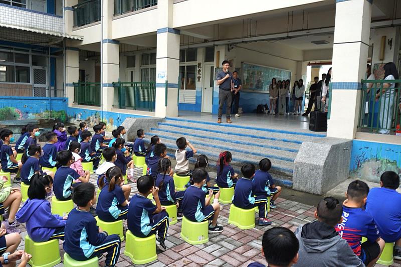 高醫大春暉社學生至屏東縣墾丁國小進行反毒教育宣導
