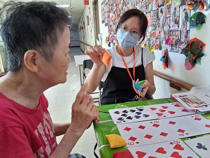 倡導關懷人執行關懷工作。