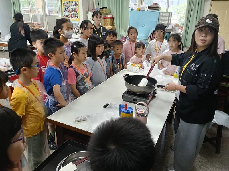 景文科大辦夏令營 麵包超人陪基隆學童綻放歡樂與自信