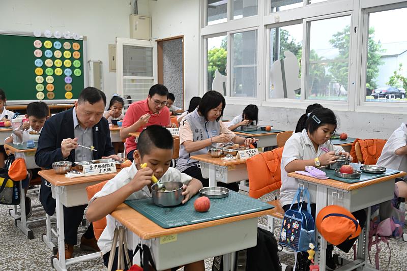 臺東營養午餐再升級 餐費提高比照臺北市 免費補助擴及私立國中小學生