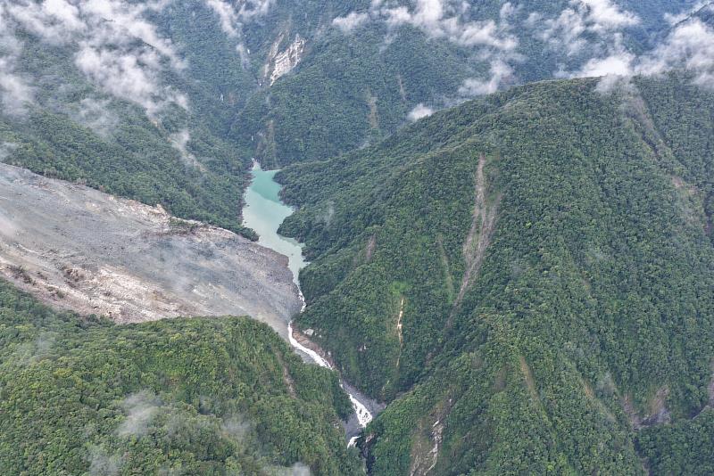 115年9月1日上午8時至8時25分,萬里溪堰塞湖空拍。