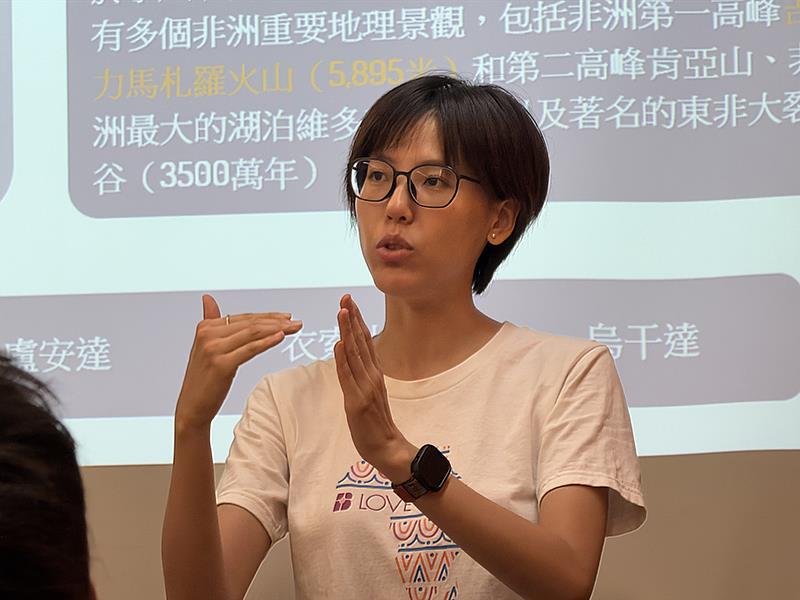 愛女孩創辦人楊怡庭表示:「最成功的企業ESG,不只是冷冰冰的報告書數據,而是能讓每一位同仁在日常工作中,看見自己的專業如何真實地改變另一個人的命運。感謝聯合再生能源不僅以領先的光電技術成為東非孩子最強大的後盾,更透過內部巡迴講座,將永續發展與跨國關懷的種子深植在每位同仁心中。」