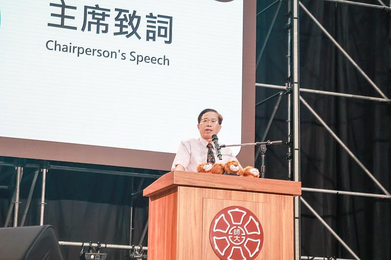 宋曜廷校長強調「跨域學習」的重要性,鼓勵學生修習額外學分、培養多元職能,並主動善用校內外學習資源。