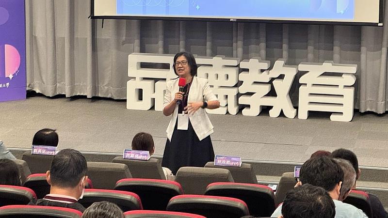 本校林玫君學務長開幕式致詞。