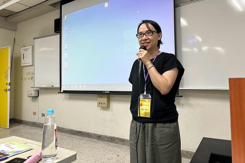 導師曹瓊文教授勉勵經管系新生勇於探索、積極學習,在南大拓展專業視野與跨域發展新可能。