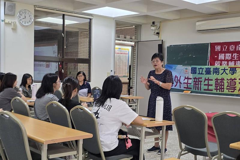 陳惠萍校長歡迎境外新生加入南大,鼓勵善用校園資源、拓展跨國友誼,深入認識臺南。