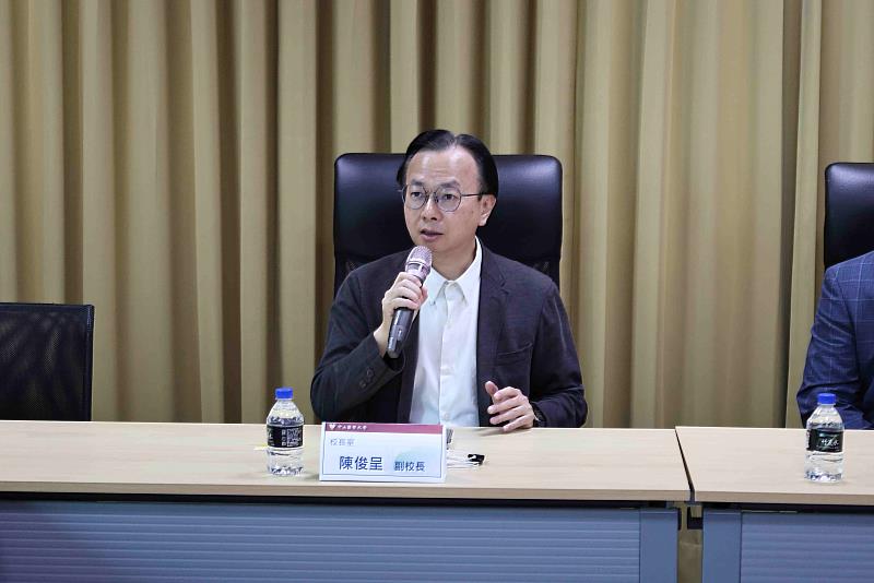 中山醫大副校長陳俊呈期盼透過產業、校友與學校三方串連,對教育形成正向循環。