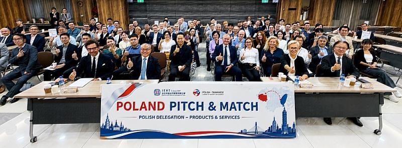IEAT攜手波蘭姐妹會PTCIC共同舉辦「Poland Pitch & Match-台波商機人脈交流媒合會」,逾40位波蘭企業與逾60家台灣企業齊聚IEAT,共同鏈結台波合作及歐洲市場新商機。