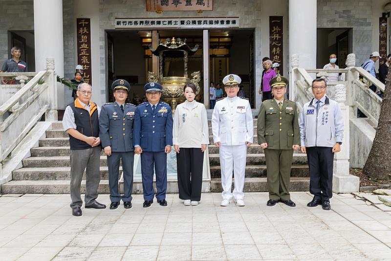 會後市長高虹安與長官貴賓合影。