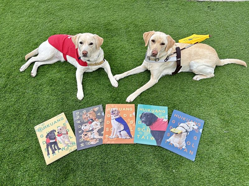 以導盲犬為主角設計的「開路天使導盲犬A4 L夾」,將陪伴與勇氣化作日常文具。(資料來源:臭味滾)