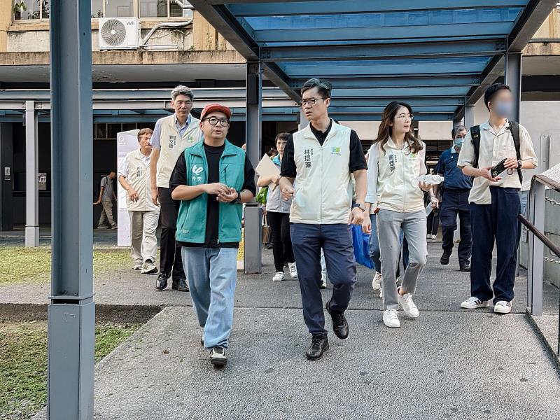 新竹市政府跨局處關懷街友。