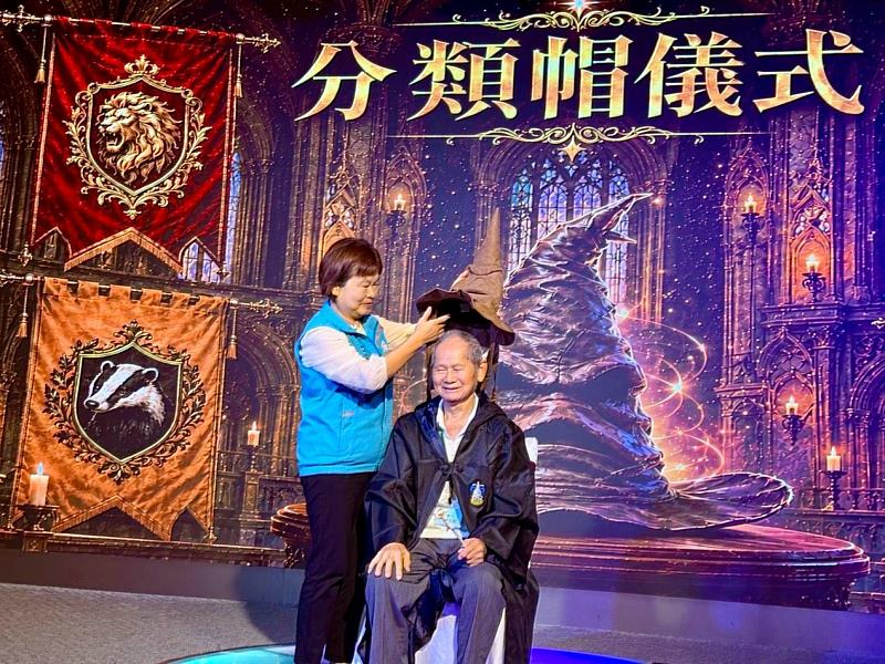 點亮中秋傳遞溫暖 華山基金會陪伴長輩歡度佳節-3