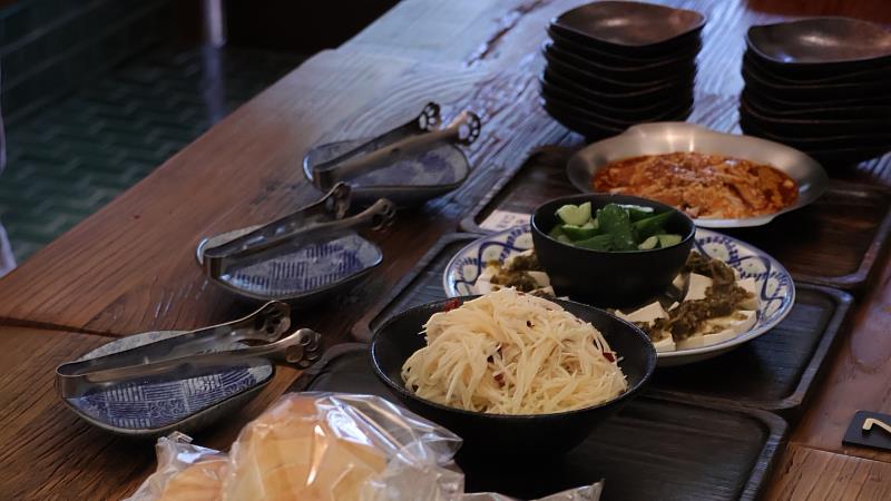 川埕以「一人食川菜」為品牌核心。