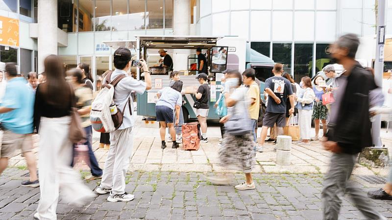 「2026竹風好市集」登場!12週集結逾550品牌串聯舊城商圈,首週「蔬式生活」吸引民眾參與。