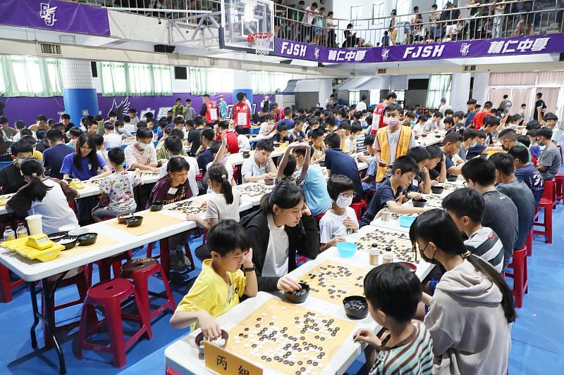 本屆市長盃圍棋公開賽吸引近600人報名參賽。