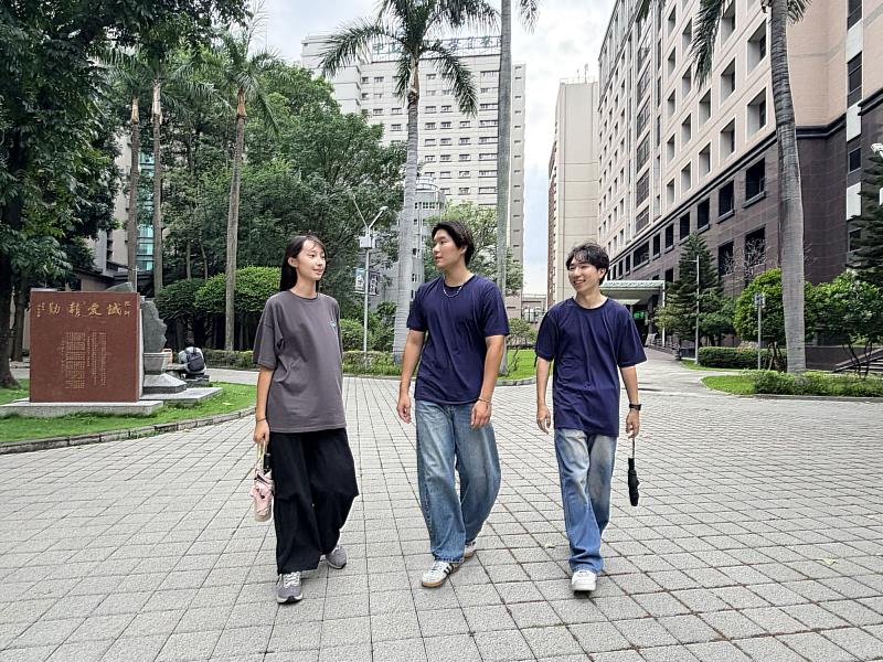 跨校雙主修、輔系的機制,讓學生能走出校園、善用不同大學的教學資源,培養跨域專長。