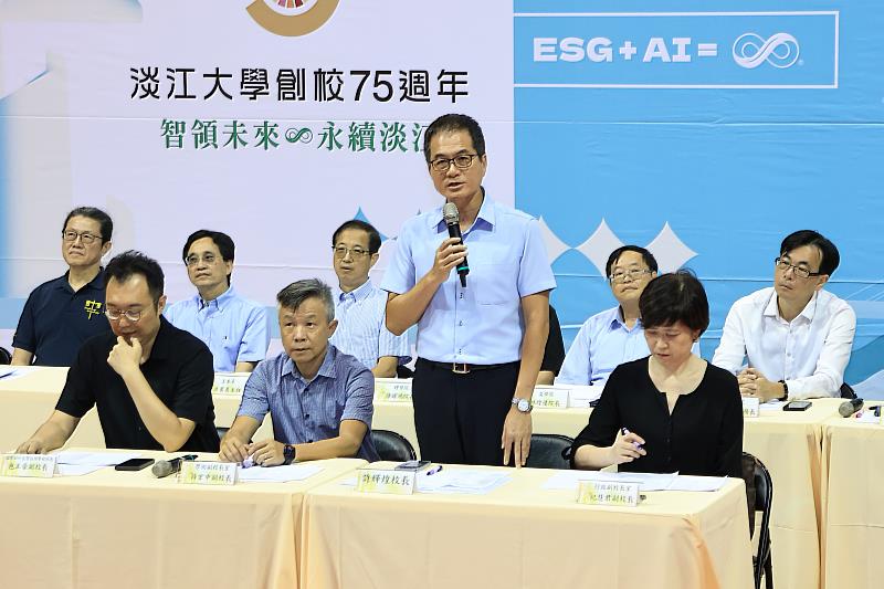 9月5日「115學年度新生暨家長座談會」，由許輝煌校長（前排右2）主持。（圖／淡江大學提供）