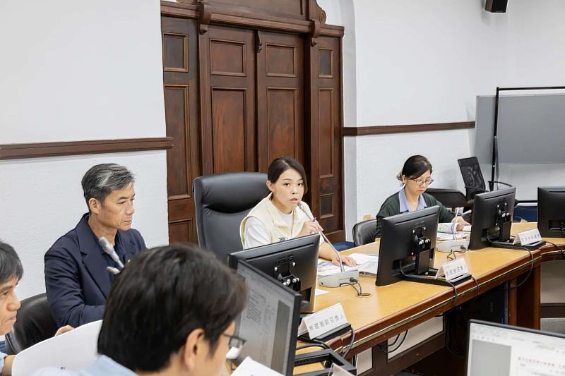 新竹市政府今日召開交通改善小組會議，高虹安市長主持。