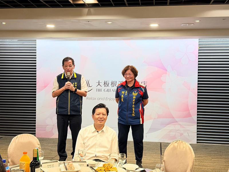 消防局長陳崇岳於「新北市義消防宣大隊暨中、分隊長共識營」活動致詞。