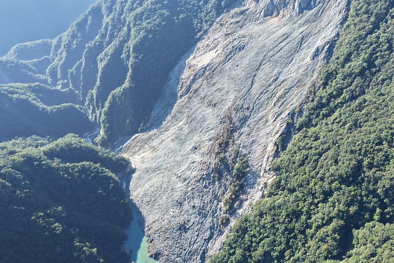 115年9月8日上午0730-0757，萬里溪堰塞湖空拍。