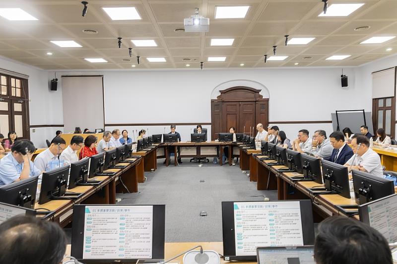 新竹市政府今（8）日召開市務會議，由市長高虹安主持。