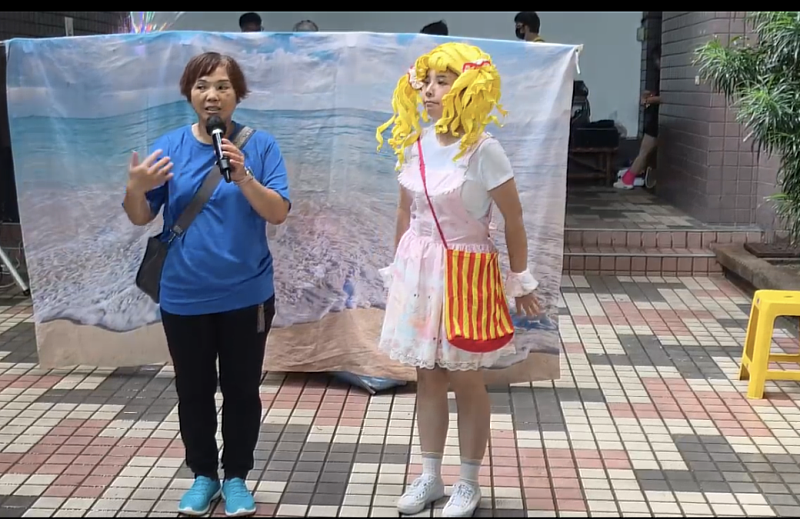 黃淑霞會長致詞。