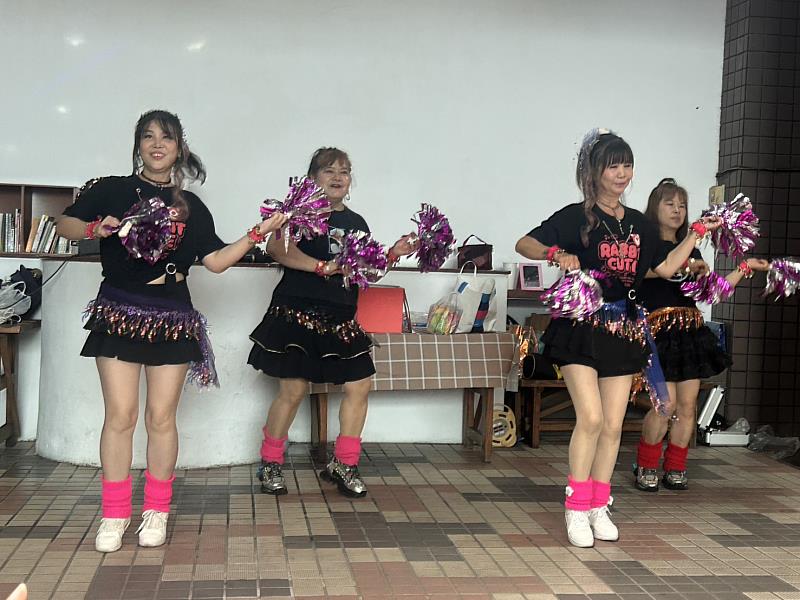 生動的舞蹈表演。