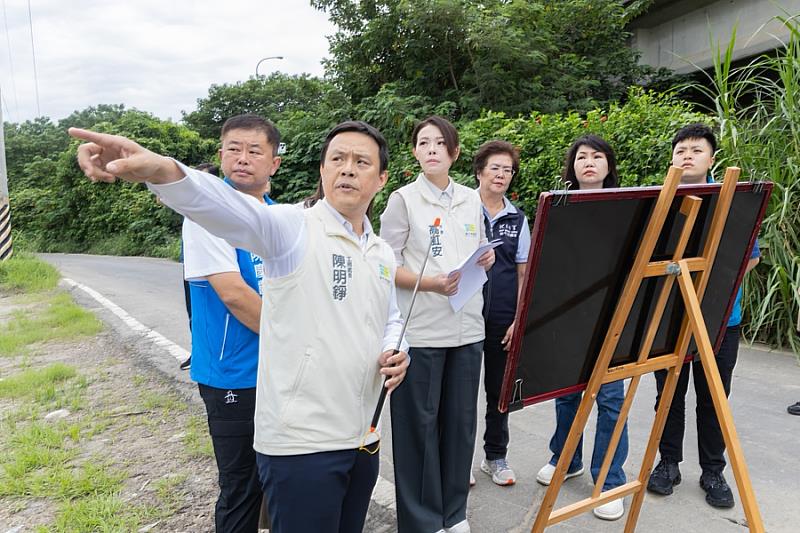 市長高虹安今(8)日受邀出席新竹市議會中國國民黨團召開台1替增設匝道會勘,實地了解現場交通環境。