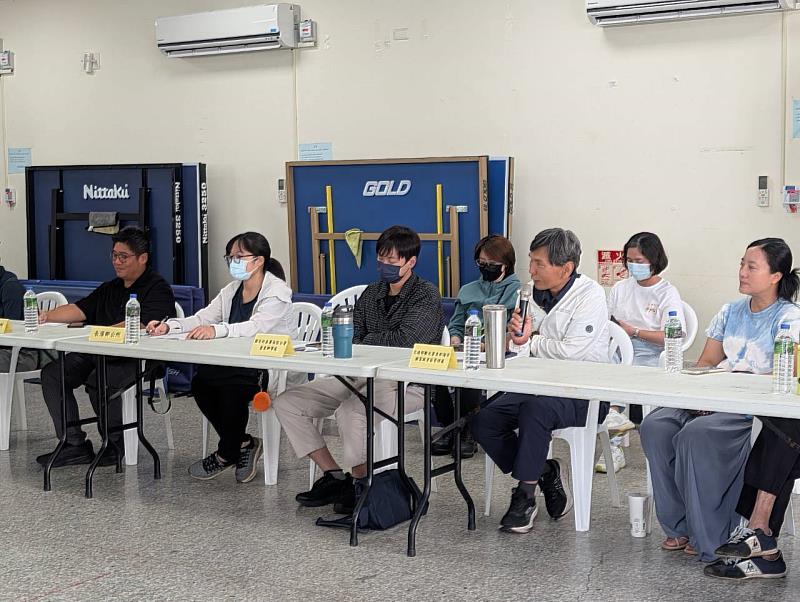 與交通部觀光署東部海岸國家風景區管理處同仁交換意見。
