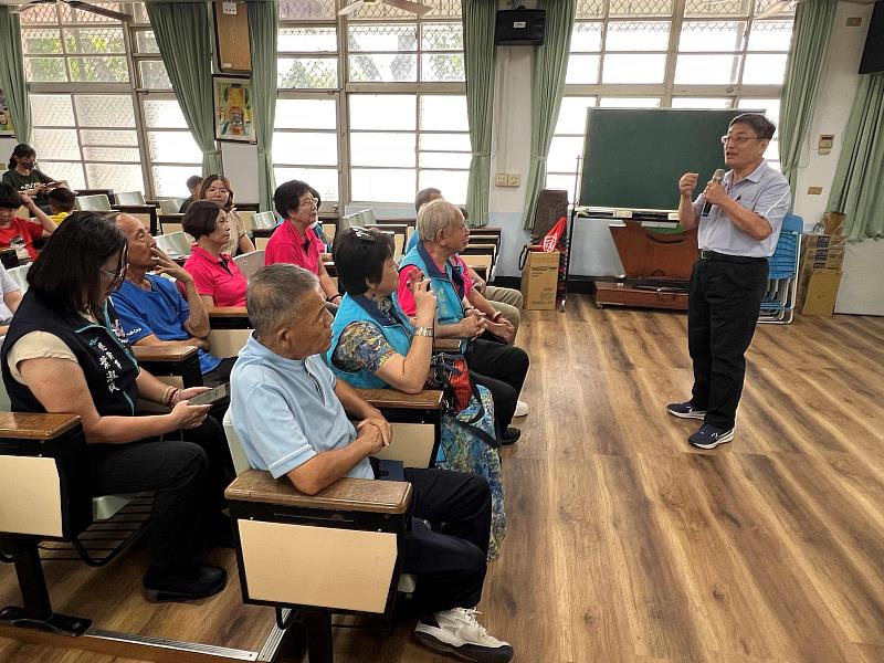 賀國綱校長致詞。