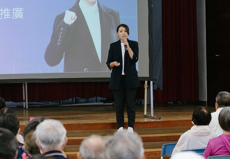 市長高虹安與里鄰長、市民朋友交流。