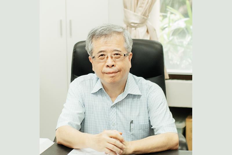 林大惠特聘教授終秉持「研究發掘知識、教學傳遞知識」的理念,將艱澀的知識轉化為人人都能理解的課程