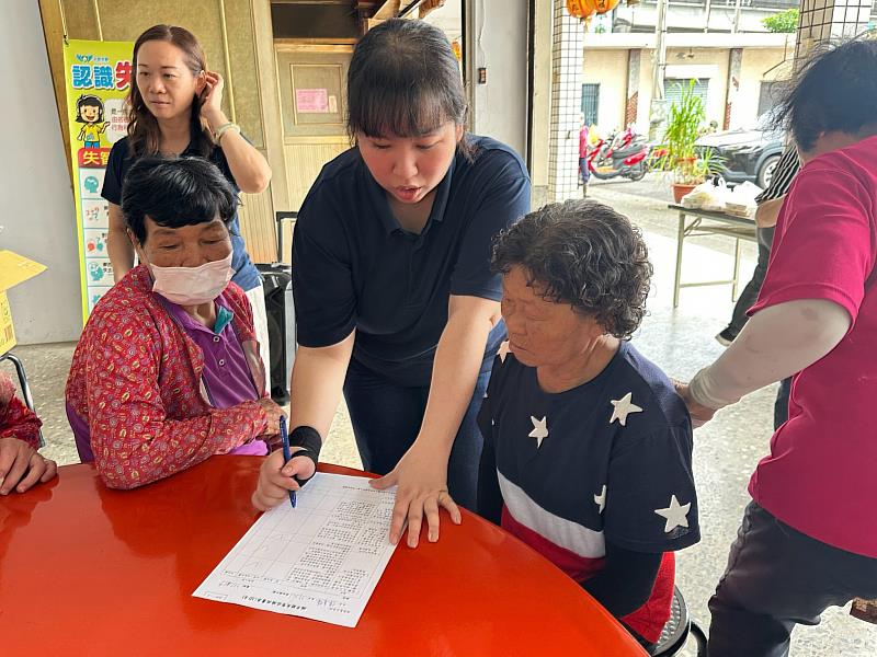 認識失智警訊找對資源,太保「聞香喚記憶」邀鄉親一起來