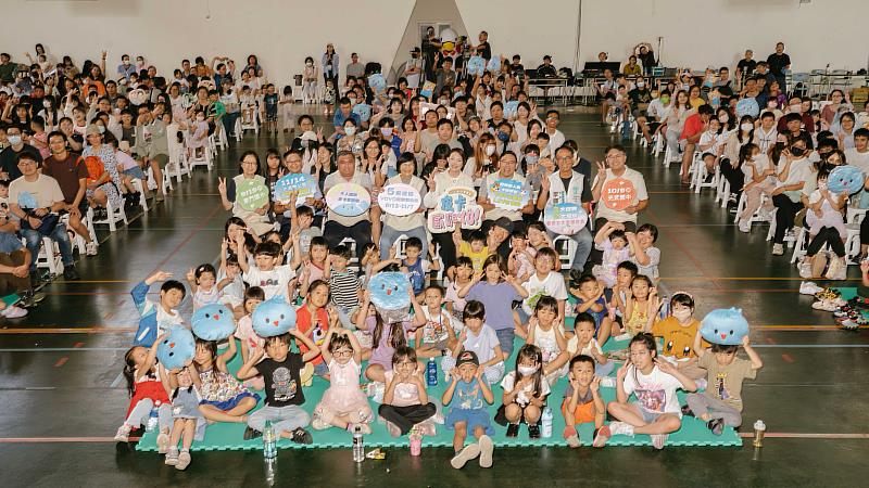 「2026新竹童樂會-皮卡歐嗨YO!」首站南華國中歡樂登場大合照。