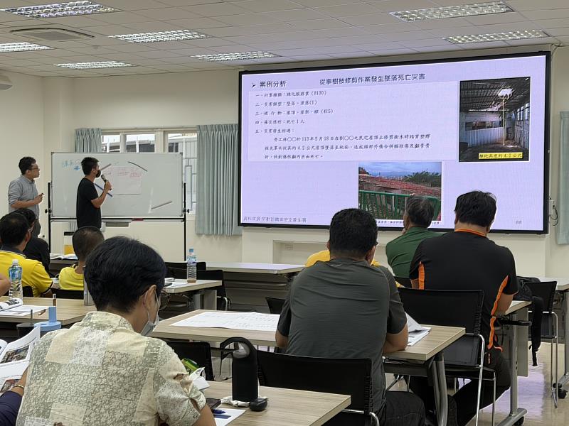 學員進行職災事件案例分析