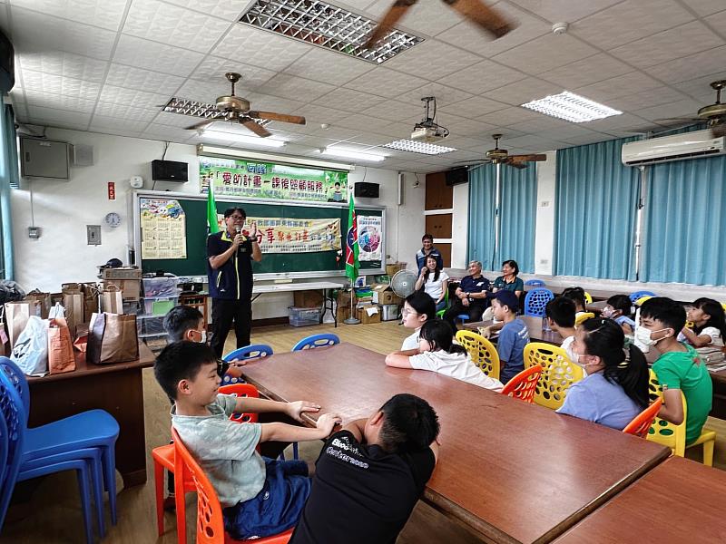 點亮偏鄉微光、圓孩子一個夢!救國團「愛・分享」聚光計畫心願禮品溫馨送達