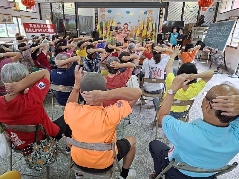 遠離跌跌不休，民雄衛生所教長者防跌動起來