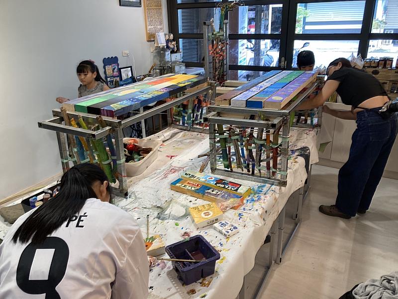 藝術走進台東大武!孩子走讀山海 編織專屬團椅