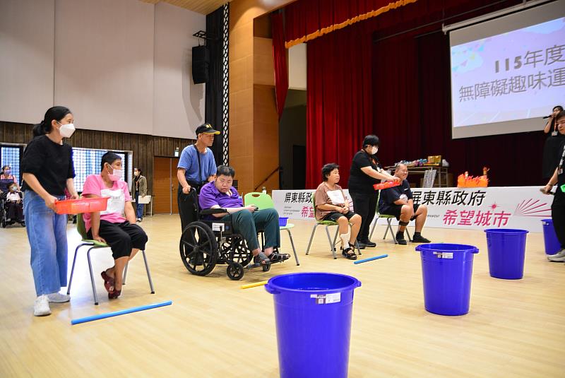 參賽者能在無障礙設計的環境中享受運動樂趣，展現活力與自信。