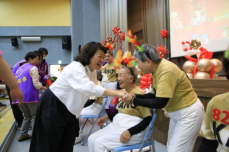 嘉市擴大長者福利 10月起65歲以上享健保費補助