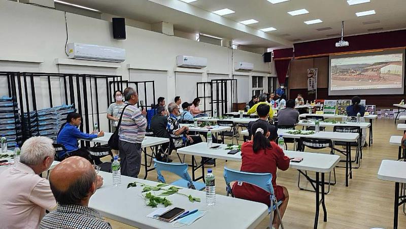 民眾針對暫准租地內設置臨時設施提出問題。